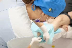 Infiltraciones podológicas en Málaga: una solución rápida y eficaz para eliminar el dolor de pies y recuperar tu movilidad.